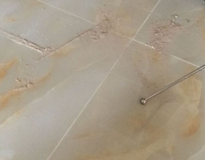 武进瓷砖空鼓维修公司分享粘合剂选择不当在瓷砖铺贴过程中可能导致以下问题