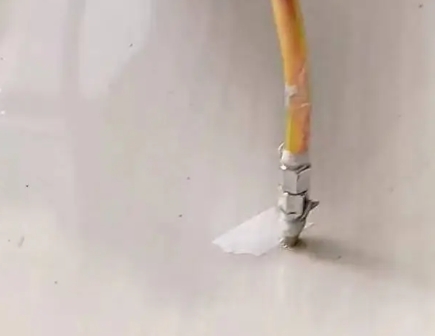 武进瓷砖空鼓维修公司专业解答在瓷砖铺贴过程中，如果使用的砂料过粗（如全部使用了粗砂），可能会导致以下问题